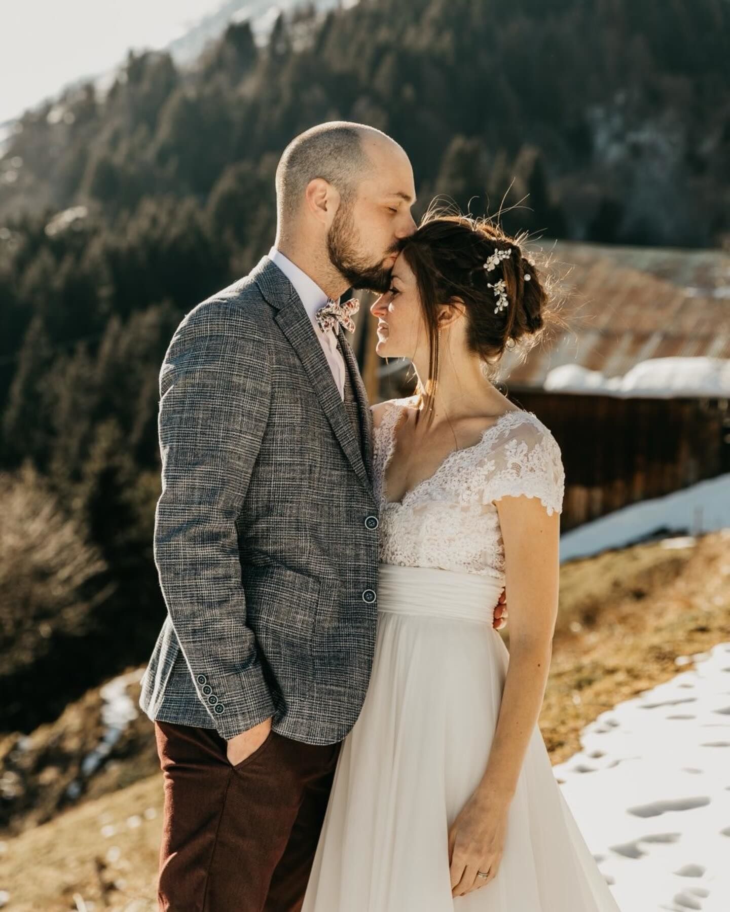 Bastien & Estelle.nUn mariage d’hiver en montagne, ...